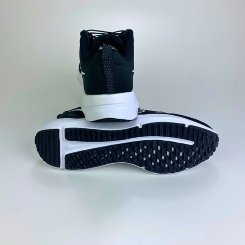 Nike downshifter 9 black best sale and white